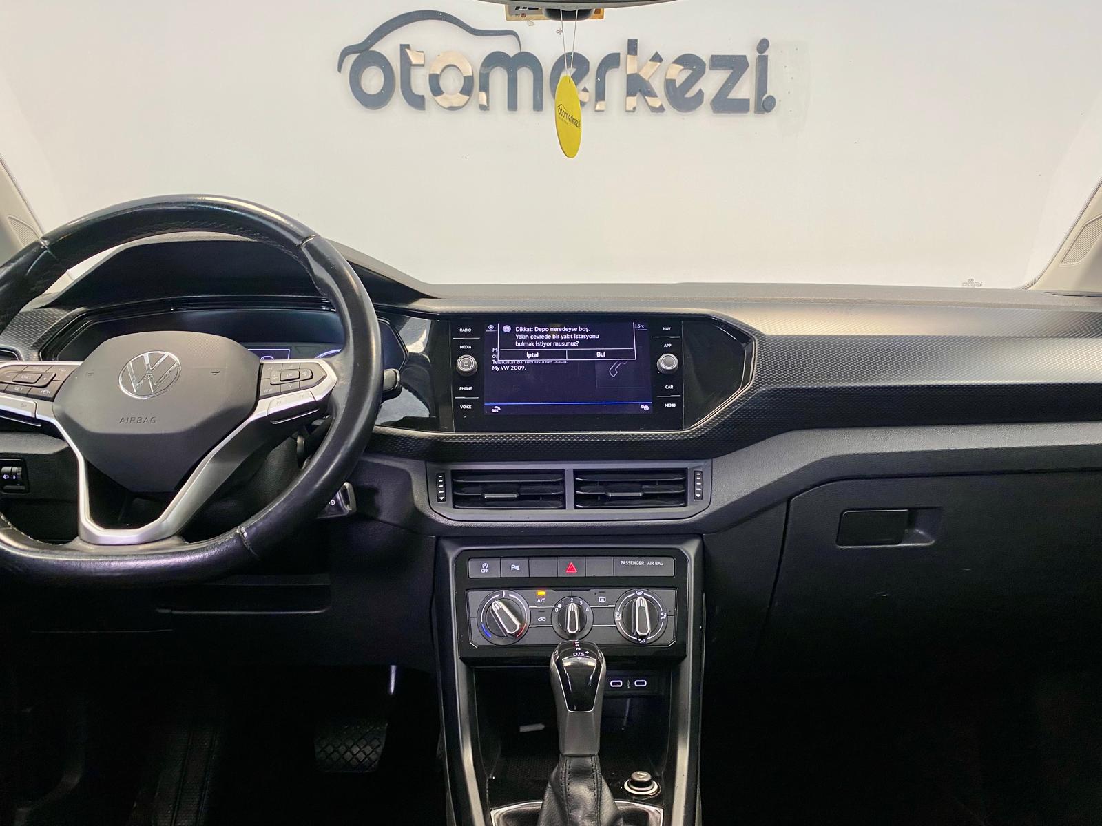 VOLKSWAGEN T-CROSS 8